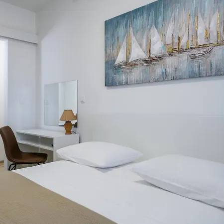 Dora Fuer 4 Personen Und 1 Kind By Interhome Пула