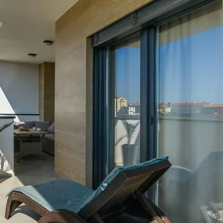 Dora Fuer 4 Personen Und 1 Kind By Interhome *