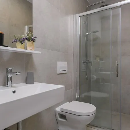 Dora Fuer 4 Personen Und 1 Kind By Interhome Apartment