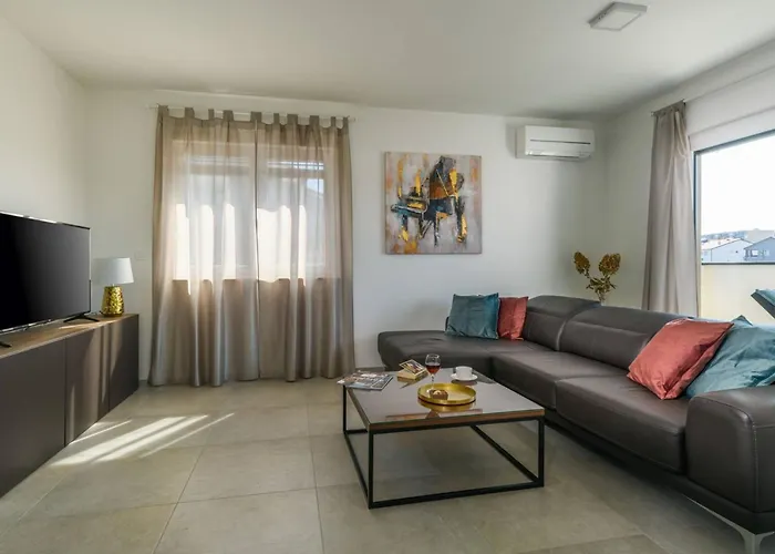 Dora Fuer 4 Personen Und 1 Kind By Interhome Lägenhet Pula