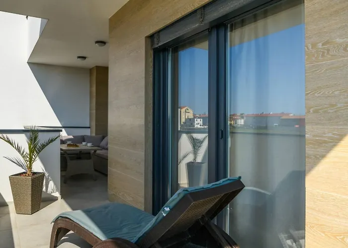 Dora Fuer 4 Personen Und 1 Kind By Interhome *