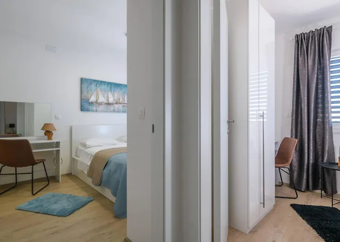 Dora Fuer 4 Personen Und 1 Kind By Interhome * Pula