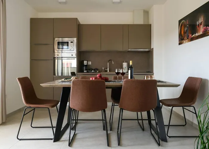 Dora Fuer 4 Personen Und 1 Kind By Interhome * 풀라
