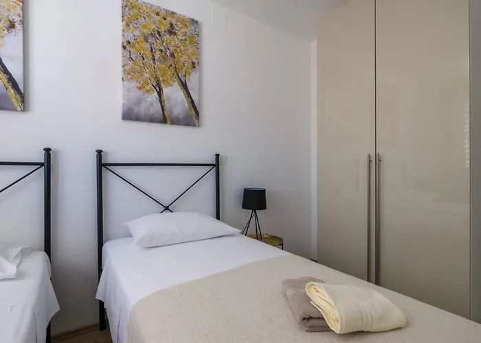 Dora Fuer 4 Personen Und 1 Kind By Interhome 아파트 *